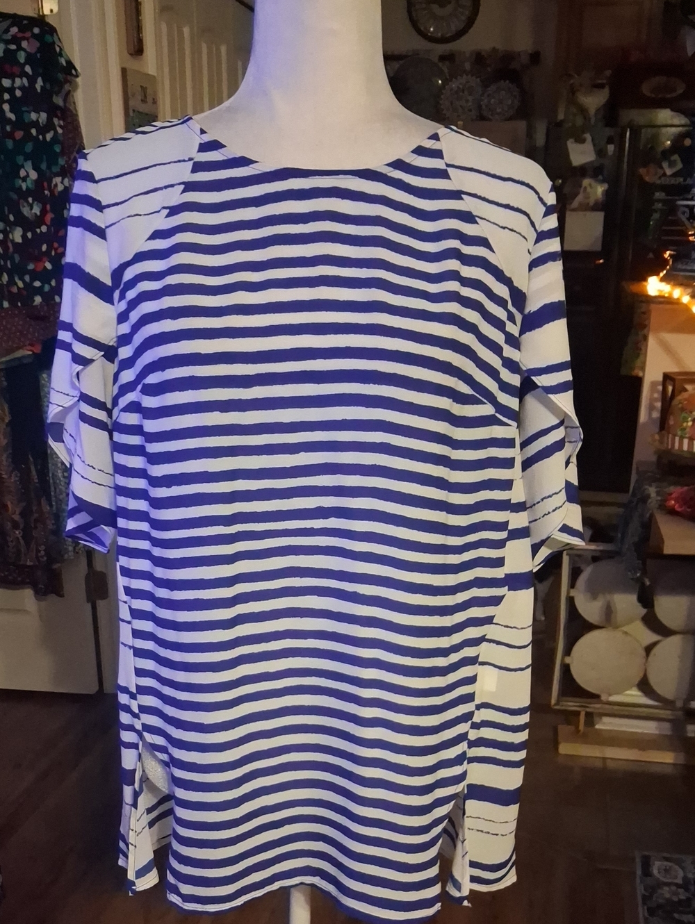 A Woman' Blue and White Striped Short Sleeve Top By Chaus Of New York  Size S/M
